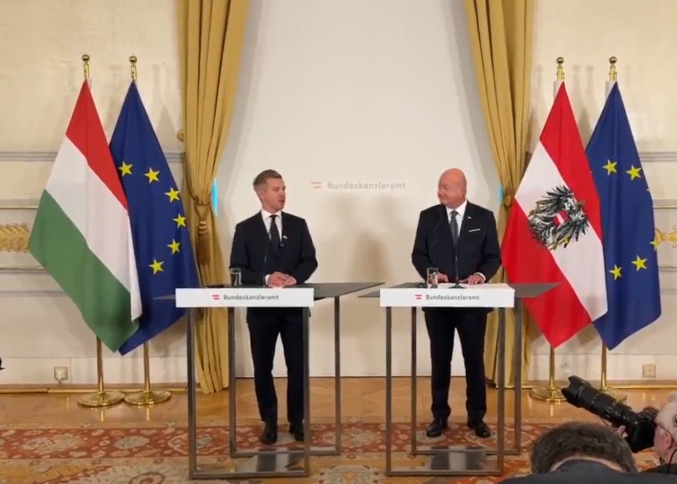 Bécsbe vezetett Magyar Péter második külföldi útja