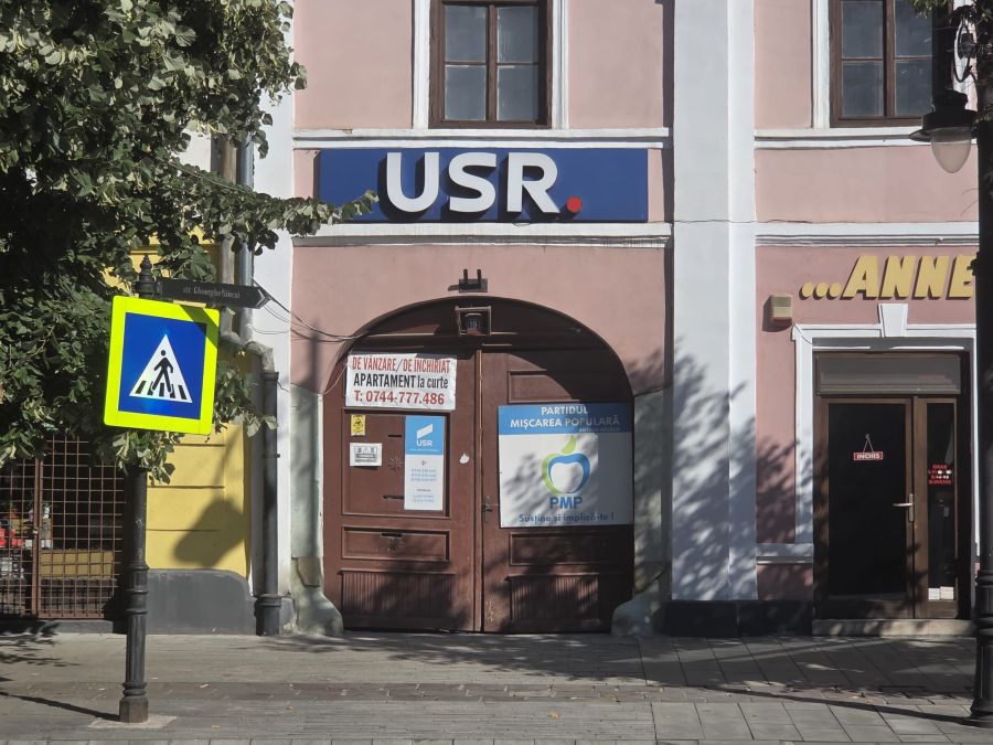 Az USR miniszterei cáfolják a lemondásukról szóló híreket 