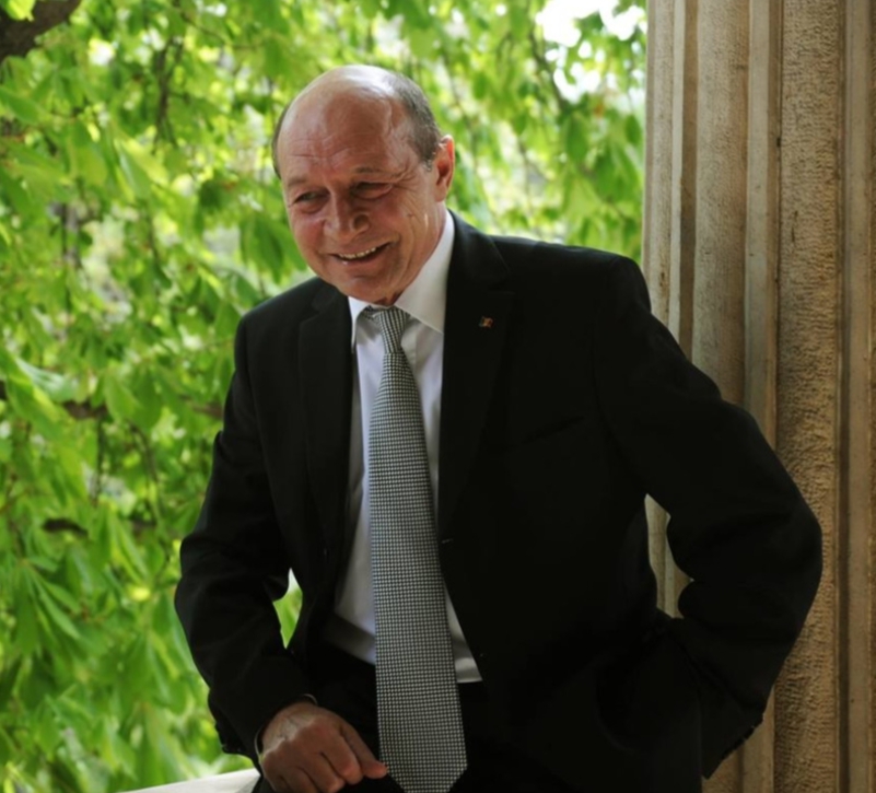 Băsescu ismét nekiment  az RMDSZ-nek