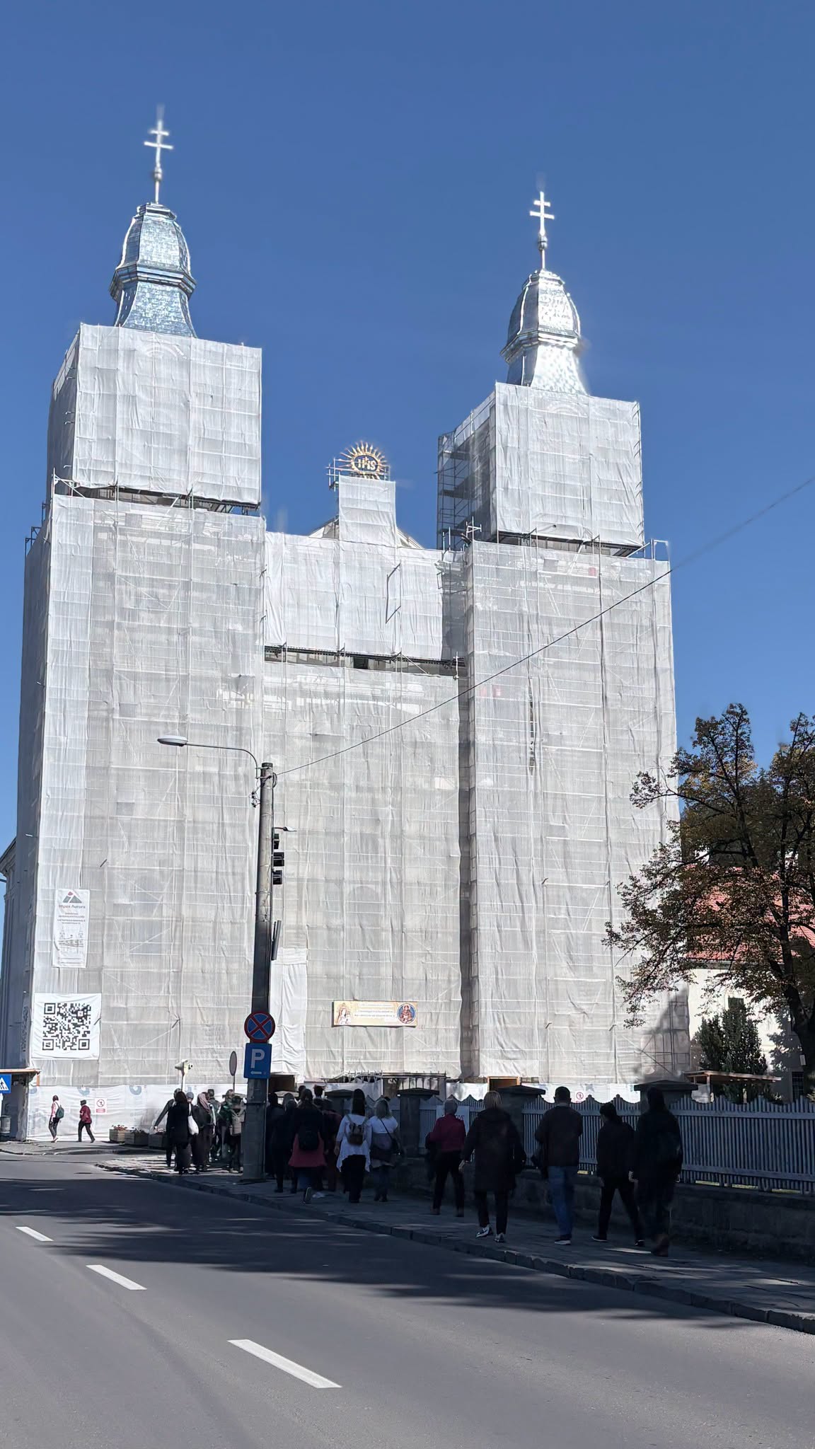 Új időkapszulák a felújítás alatt lévő csíksomlyói kegytemplomban